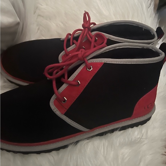 New Neumel suede Uggs - Picture 3 of 6